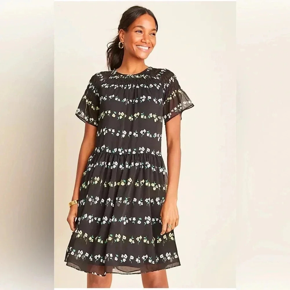 Ann Taylor lined smock field of flowers dress size medium